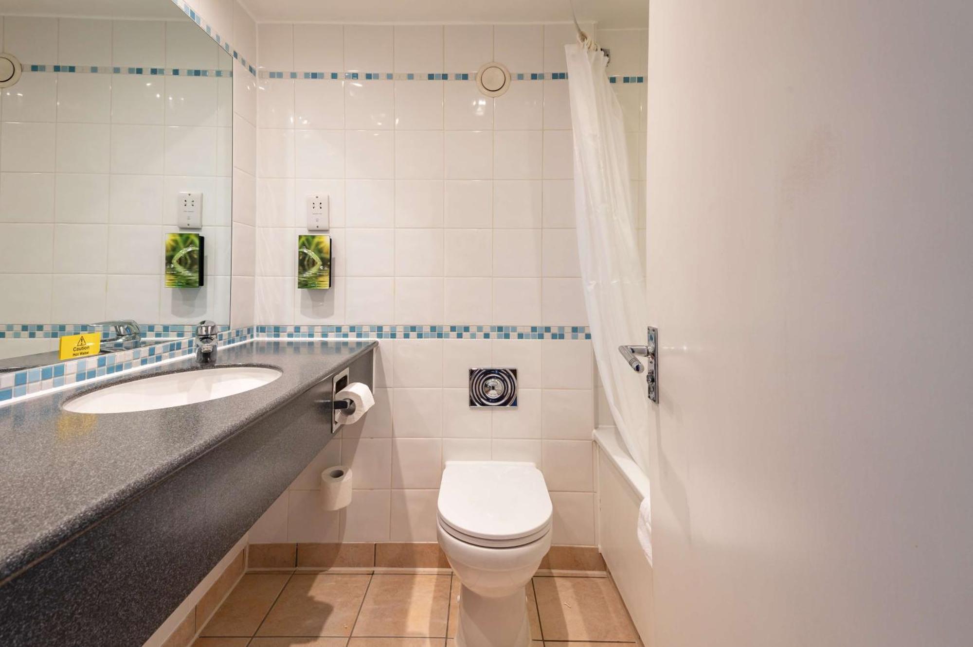 Milestone Peterborough Hotel A1M, Sure Hotel Collection By Best Western Stilton Extérieur photo