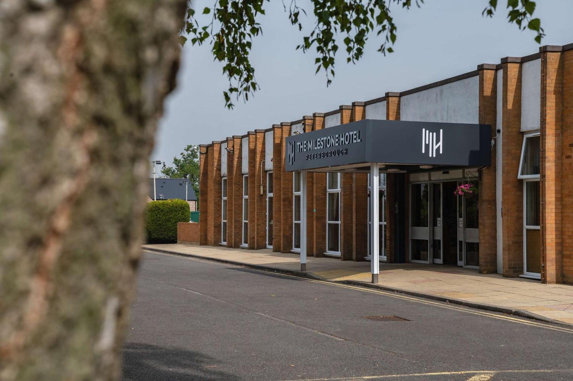 Milestone Peterborough Hotel A1M, Sure Hotel Collection By Best Western Stilton Extérieur photo