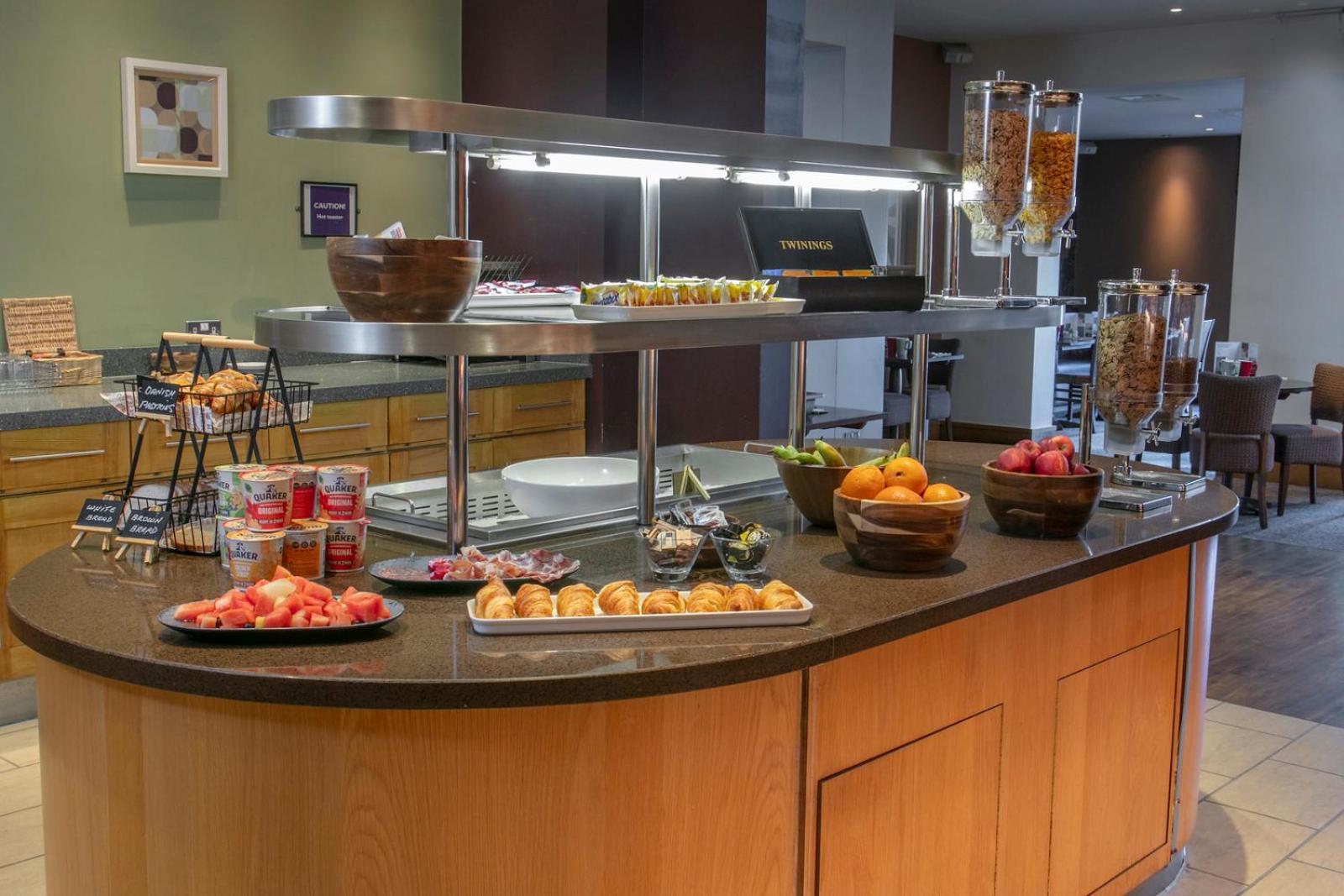 Milestone Peterborough Hotel A1M, Sure Hotel Collection By Best Western Stilton Extérieur photo