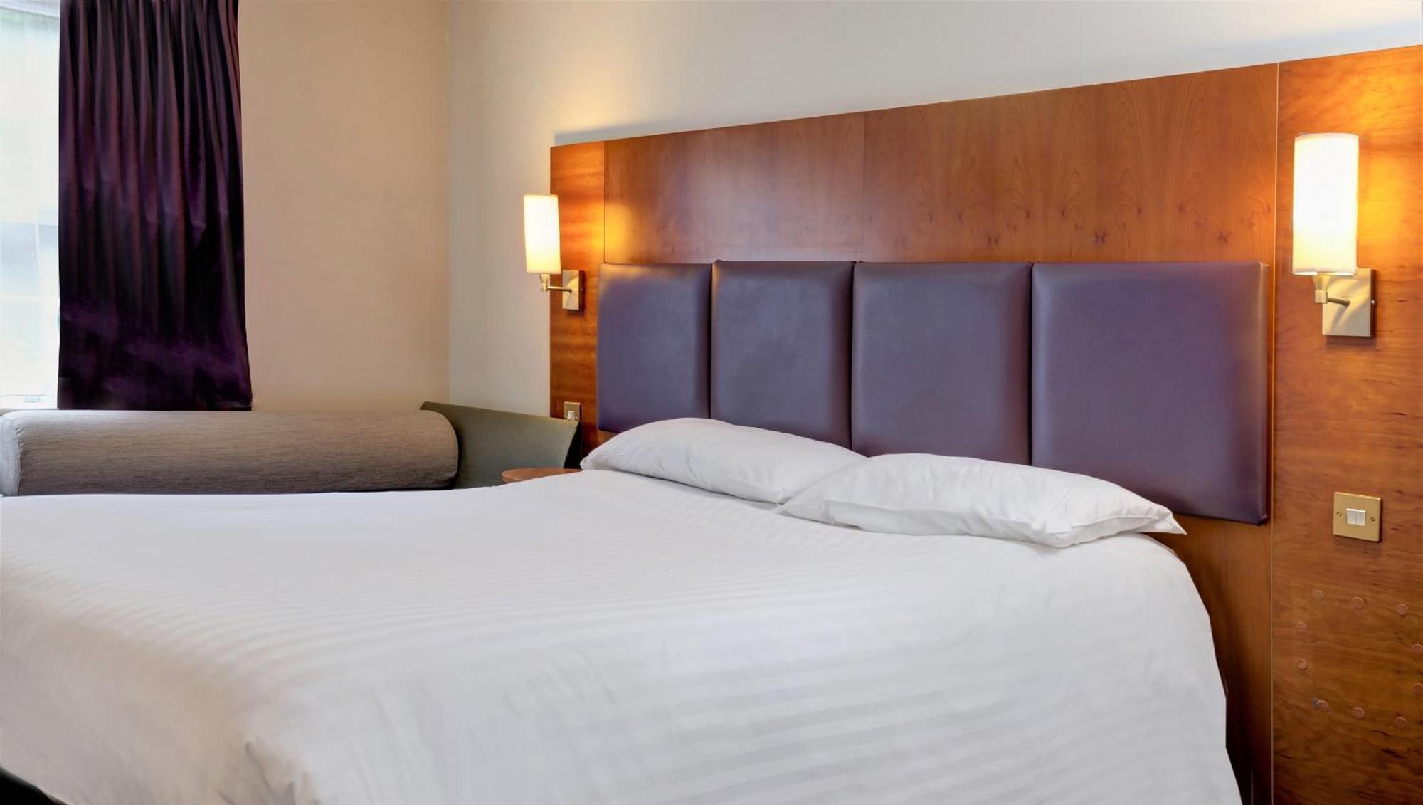 Milestone Peterborough Hotel A1M, Sure Hotel Collection By Best Western Stilton Extérieur photo