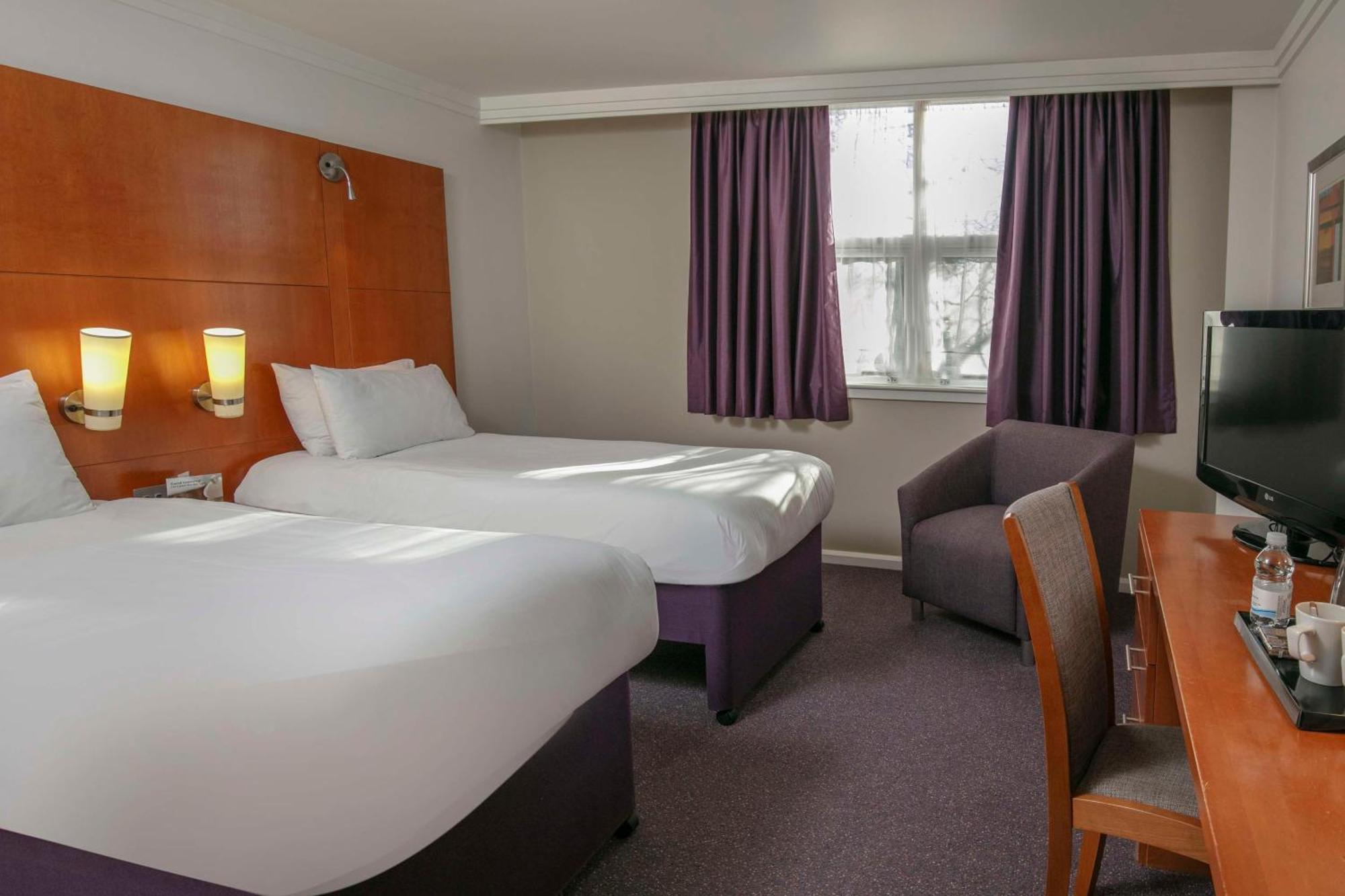 Milestone Peterborough Hotel A1M, Sure Hotel Collection By Best Western Stilton Extérieur photo